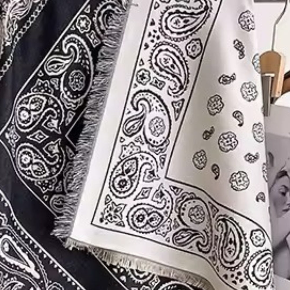 Elegant Bloom Weave Shawl Scarf